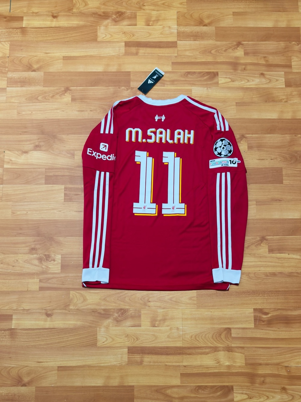 M. Salah #11 Liverpool Home Jersey 25/26 Fan Version Long Sleeve Size Medium
